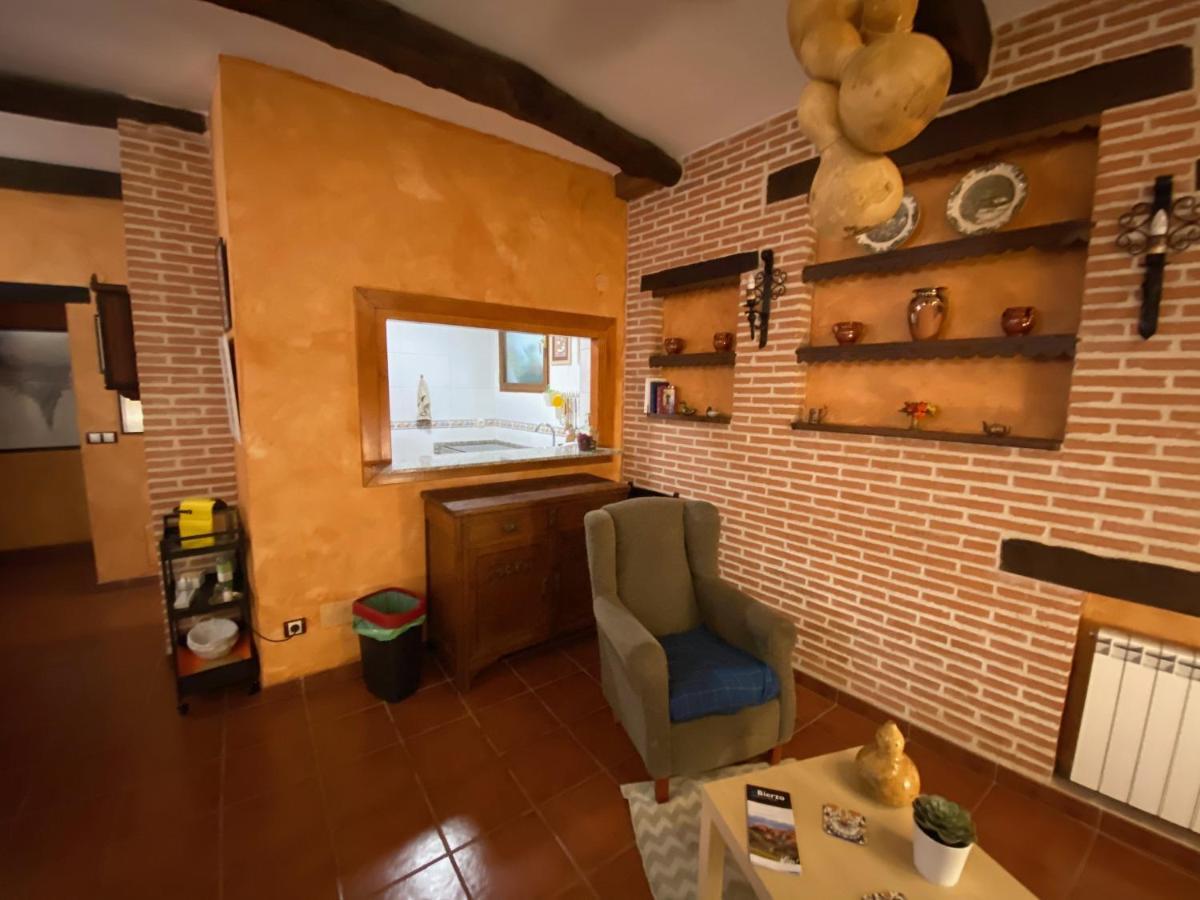 Hostal El Horno Molinaseca Bagian luar foto